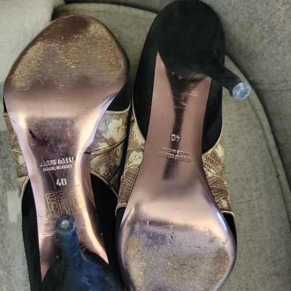 Miu Miu Black and Cream Heels - Picture 7 of 7